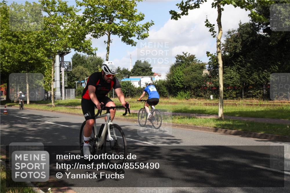 10.08.2025 - GEWOBA Citytriathlon Bremen Yannick Fuchs http://msf.ph/oto/8559490 10.08.2025 10:57:37 Radfahren 35, 159, 215, 435, 458 meine-sportfotos.de