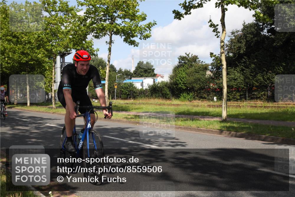 10.08.2025 - GEWOBA Citytriathlon Bremen Yannick Fuchs http://msf.ph/oto/8559506 10.08.2025 10:58:05 Radfahren 1, 125, 143, 185, 443, 445, 453, 472, 493 meine-sportfotos.de