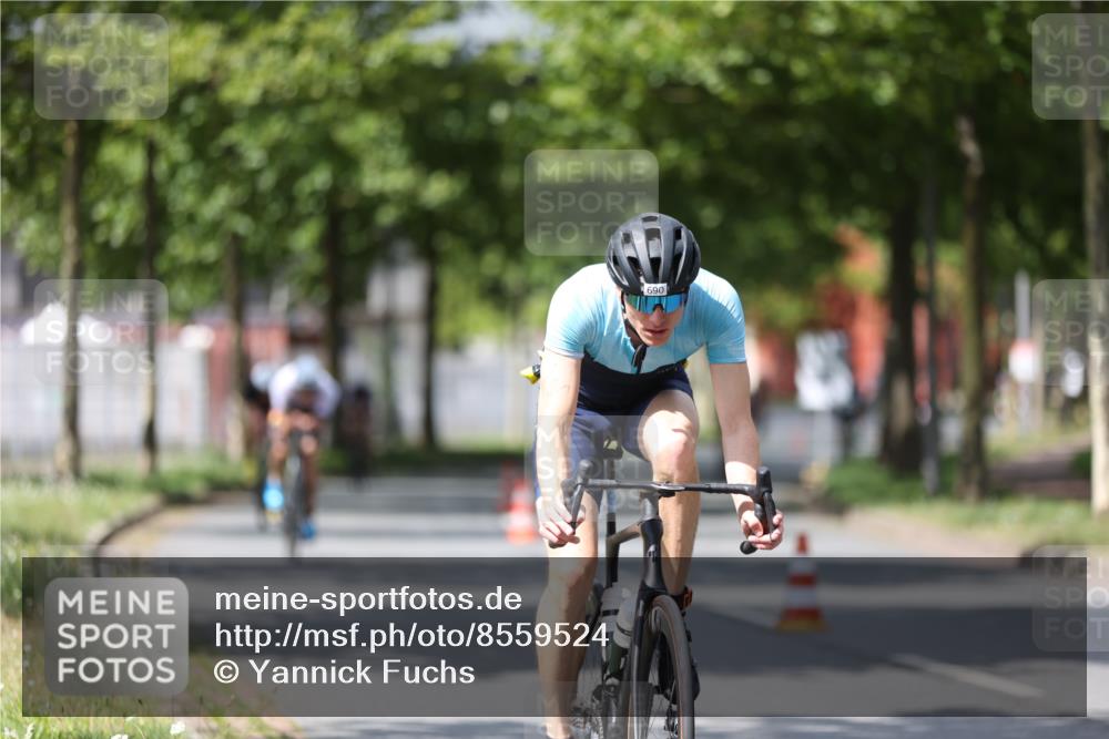 10.08.2025 - GEWOBA Citytriathlon Bremen Yannick Fuchs http://msf.ph/oto/8559524 10.08.2025 12:40:08 Radfahren 559, 596, 602, 690, 706, 721, 779, 815, 831, 880, 883, 890, 896, 899, 1028 meine-sportfotos.de