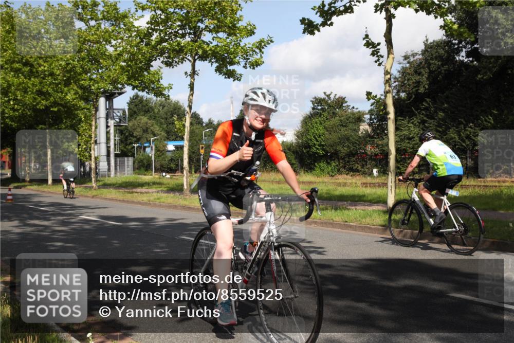 10.08.2025 - GEWOBA Citytriathlon Bremen Yannick Fuchs http://msf.ph/oto/8559525 10.08.2025 10:58:21 Radfahren 1, 95, 165, 221, 402, 443, 445, 453, 472, 493, 506, 513 meine-sportfotos.de