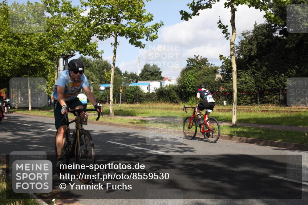 10.08.2025 - GEWOBA Citytriathlon Bremen Yannick Fuchs http://msf.ph/oto/8559530 10.08.2025 10:58:22 Radfahren 1, 95, 165, 221, 402, 443, 445, 453, 472, 493, 506, 513 meine-sportfotos.de