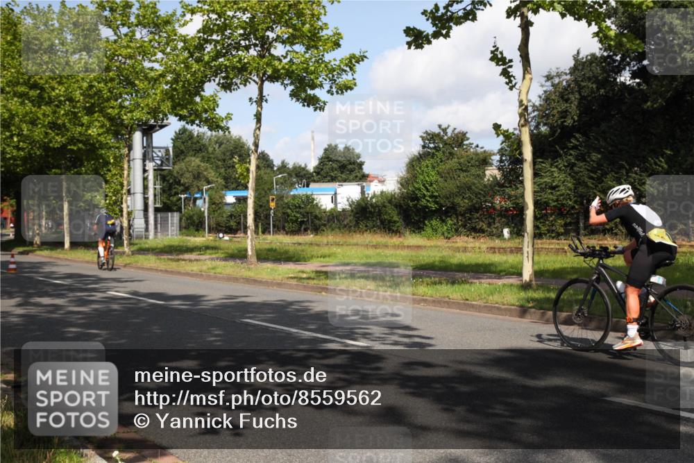 10.08.2025 - GEWOBA Citytriathlon Bremen Yannick Fuchs http://msf.ph/oto/8559562 10.08.2025 10:58:55 Radfahren 57, 191, 450 meine-sportfotos.de
