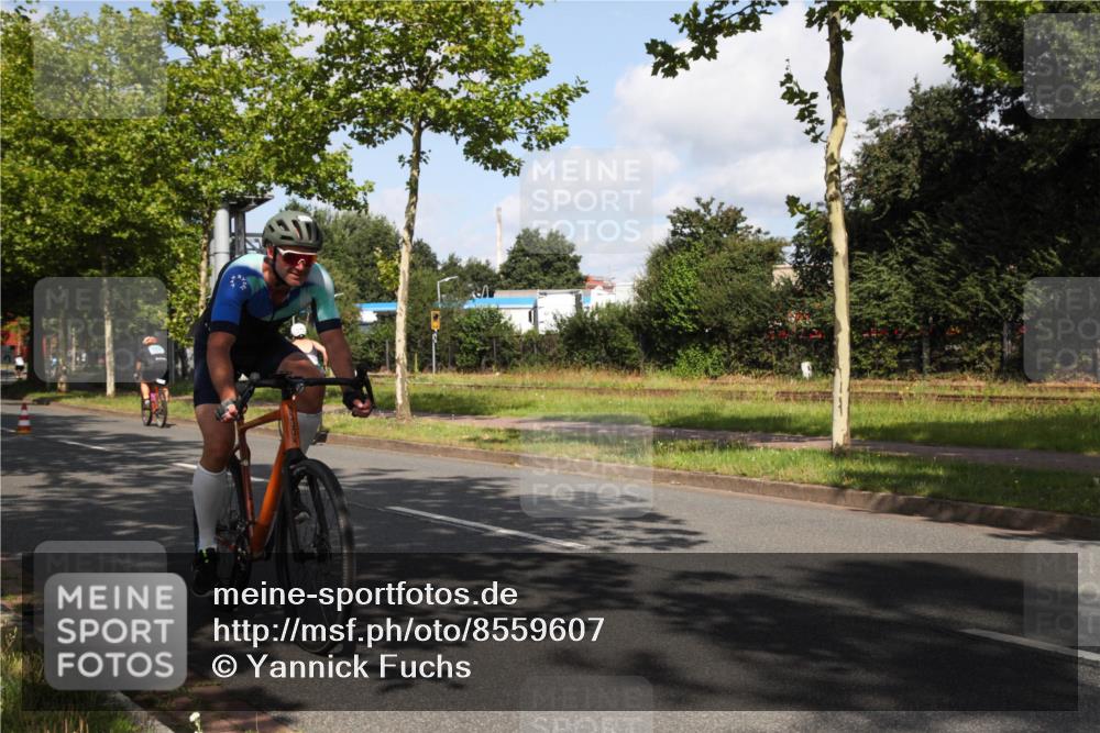 10.08.2025 - GEWOBA Citytriathlon Bremen Yannick Fuchs http://msf.ph/oto/8559607 10.08.2025 10:59:55 Radfahren 47, 141, 197, 201, 417, 475, 482, 498 meine-sportfotos.de