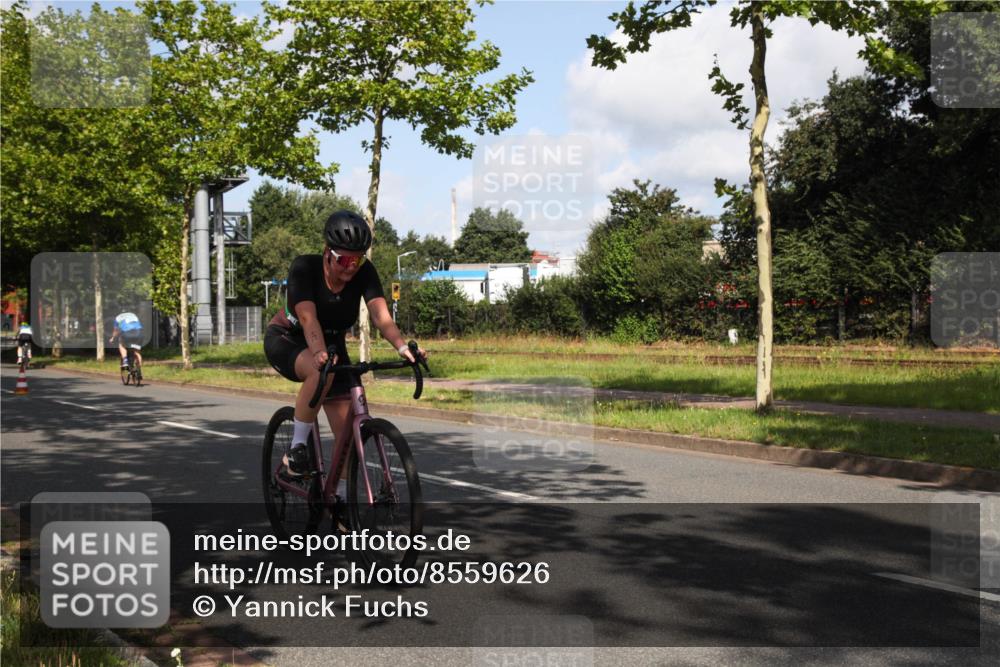 10.08.2025 - GEWOBA Citytriathlon Bremen Yannick Fuchs http://msf.ph/oto/8559626 10.08.2025 11:00:12 Radfahren 41, 131, 197, 201, 227, 381, 482 meine-sportfotos.de