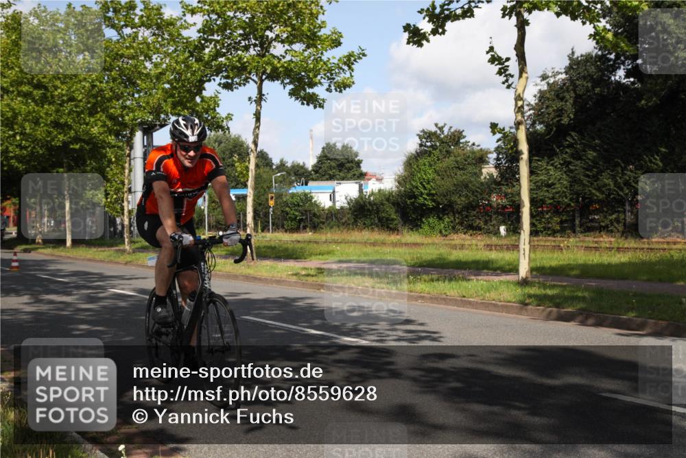 10.08.2025 - GEWOBA Citytriathlon Bremen Yannick Fuchs http://msf.ph/oto/8559628 10.08.2025 11:00:16 Radfahren 41, 131, 139, 197, 227, 381, 482 meine-sportfotos.de