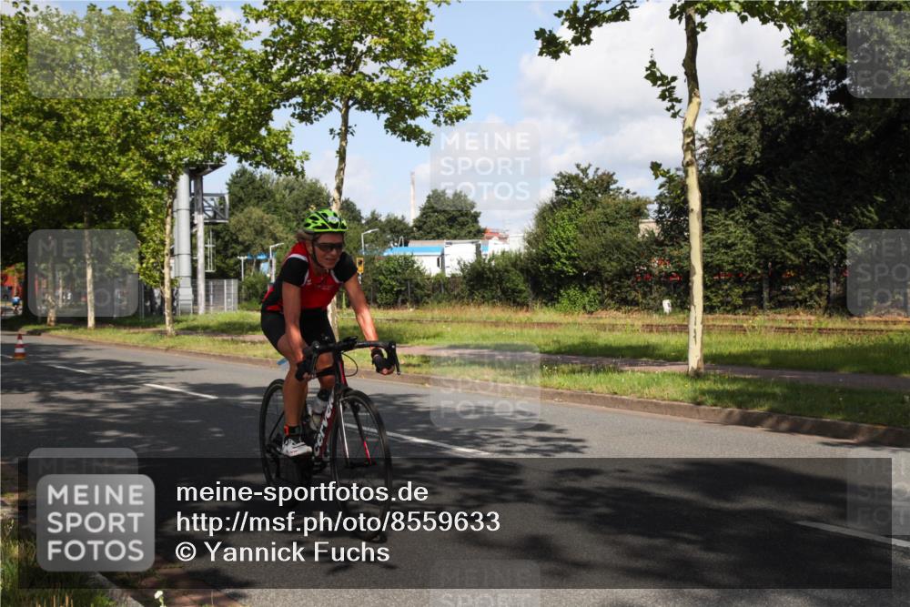 10.08.2025 - GEWOBA Citytriathlon Bremen Yannick Fuchs http://msf.ph/oto/8559633 10.08.2025 11:00:22 Radfahren 41, 131, 139, 227, 381, 474 meine-sportfotos.de