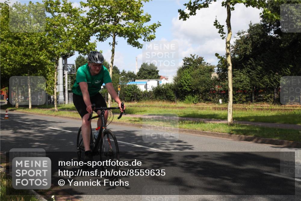 10.08.2025 - GEWOBA Citytriathlon Bremen Yannick Fuchs http://msf.ph/oto/8559635 10.08.2025 11:00:23 Radfahren 41, 131, 139, 227, 381, 474 meine-sportfotos.de
