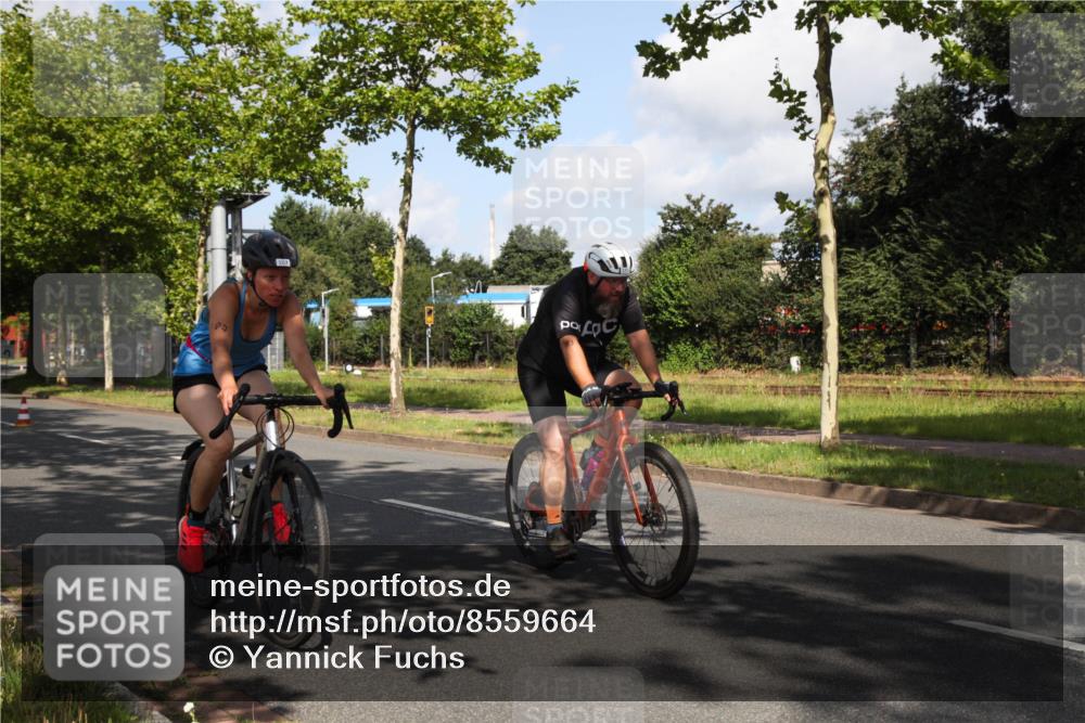 10.08.2025 - GEWOBA Citytriathlon Bremen Yannick Fuchs http://msf.ph/oto/8559664 10.08.2025 11:00:47 Radfahren 3, 39, 49, 107, 173, 229, 436, 499 meine-sportfotos.de