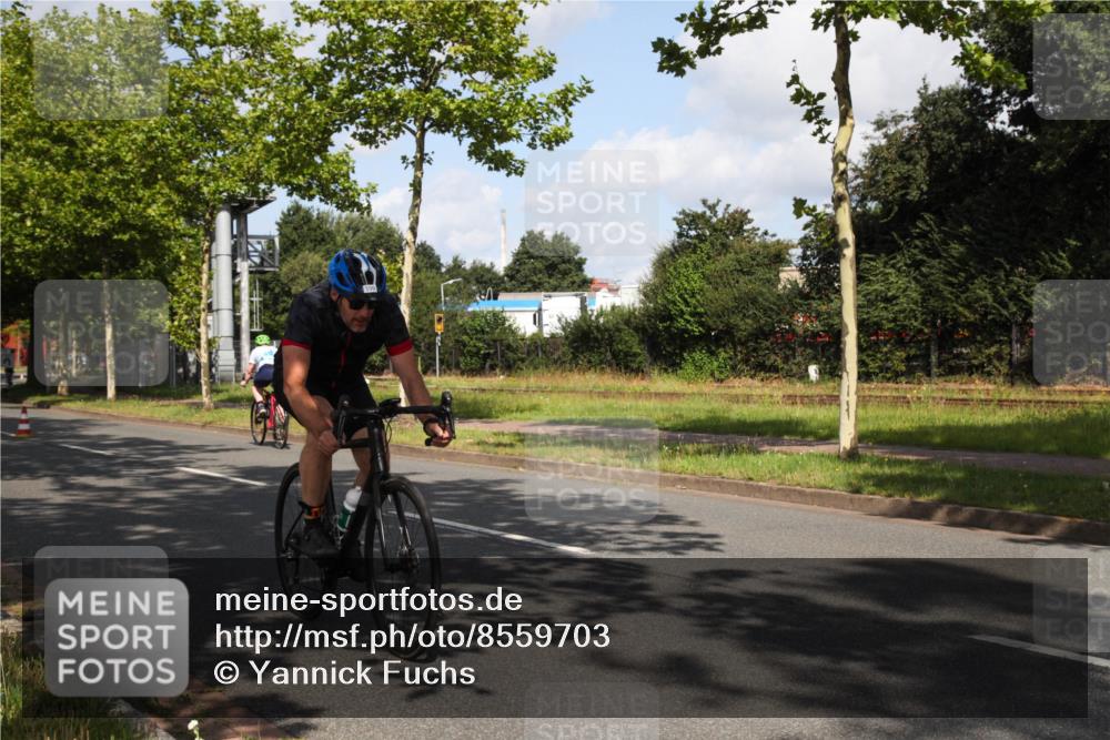 10.08.2025 - GEWOBA Citytriathlon Bremen Yannick Fuchs http://msf.ph/oto/8559703 10.08.2025 11:01:46 Radfahren 89, 199, 481 meine-sportfotos.de