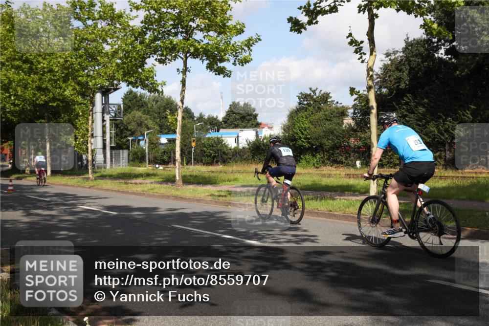 10.08.2025 - GEWOBA Citytriathlon Bremen Yannick Fuchs http://msf.ph/oto/8559707 10.08.2025 11:01:48 Radfahren 89, 199, 481 meine-sportfotos.de