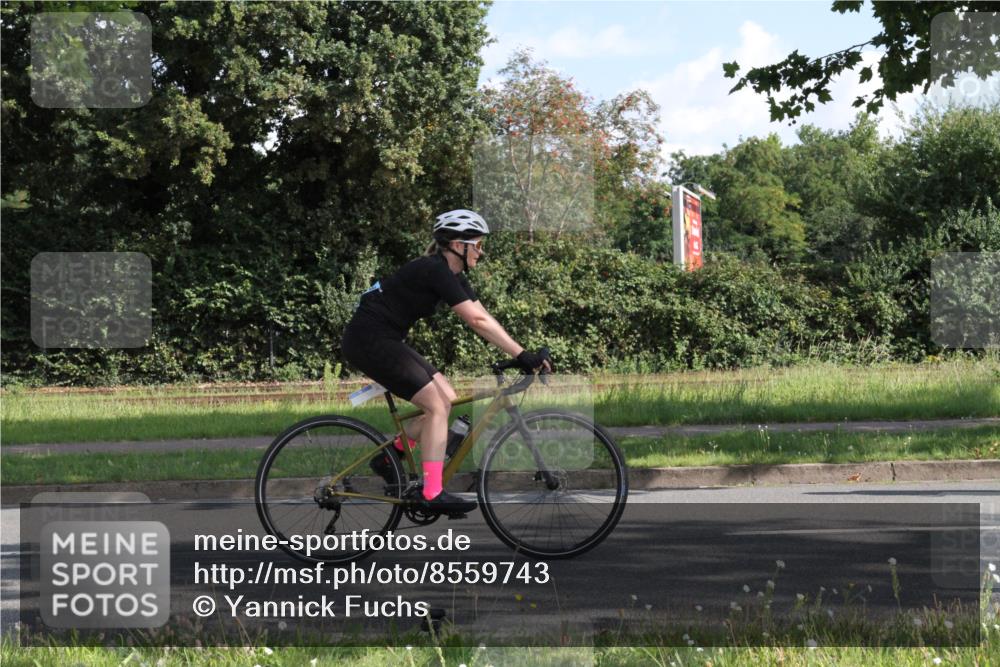 10.08.2025 - GEWOBA Citytriathlon Bremen Yannick Fuchs http://msf.ph/oto/8559743 10.08.2025 10:36:35 Radfahren 99, 115, 117, 159, 231, 378, 397, 447 meine-sportfotos.de