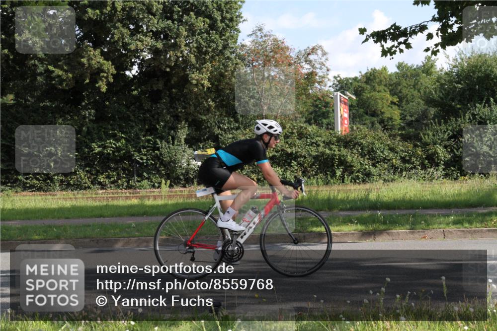 10.08.2025 - GEWOBA Citytriathlon Bremen Yannick Fuchs http://msf.ph/oto/8559768 10.08.2025 10:36:38 Radfahren 99, 115, 117, 159, 378, 397, 447, 497 meine-sportfotos.de