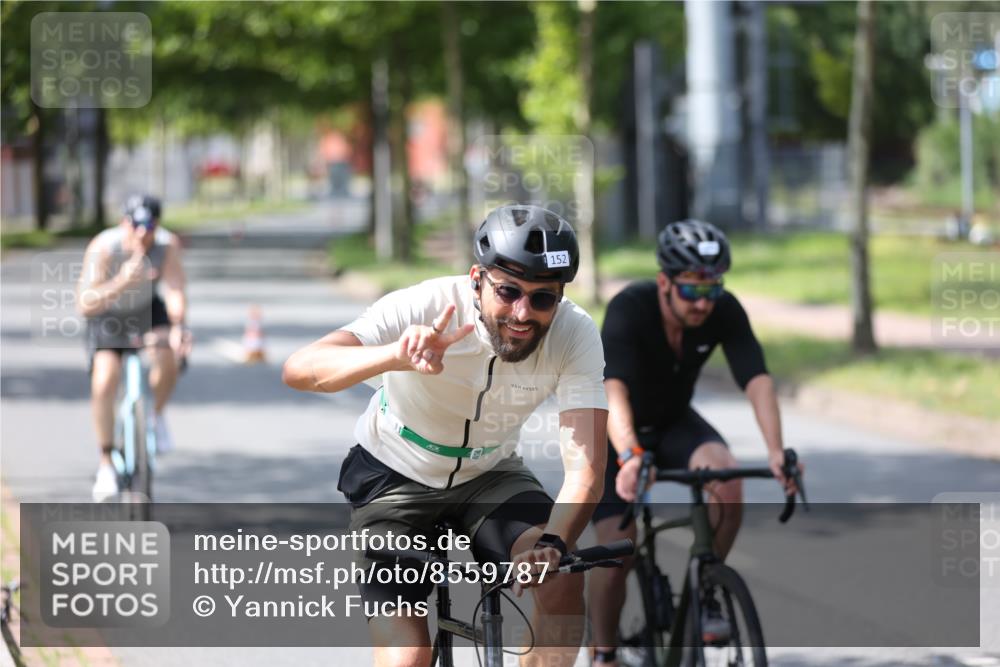 10.08.2025 - GEWOBA Citytriathlon Bremen Yannick Fuchs http://msf.ph/oto/8559787 10.08.2025 14:16:37 Radfahren 31, 57, 63, 64, 121, 144, 152, 173 meine-sportfotos.de