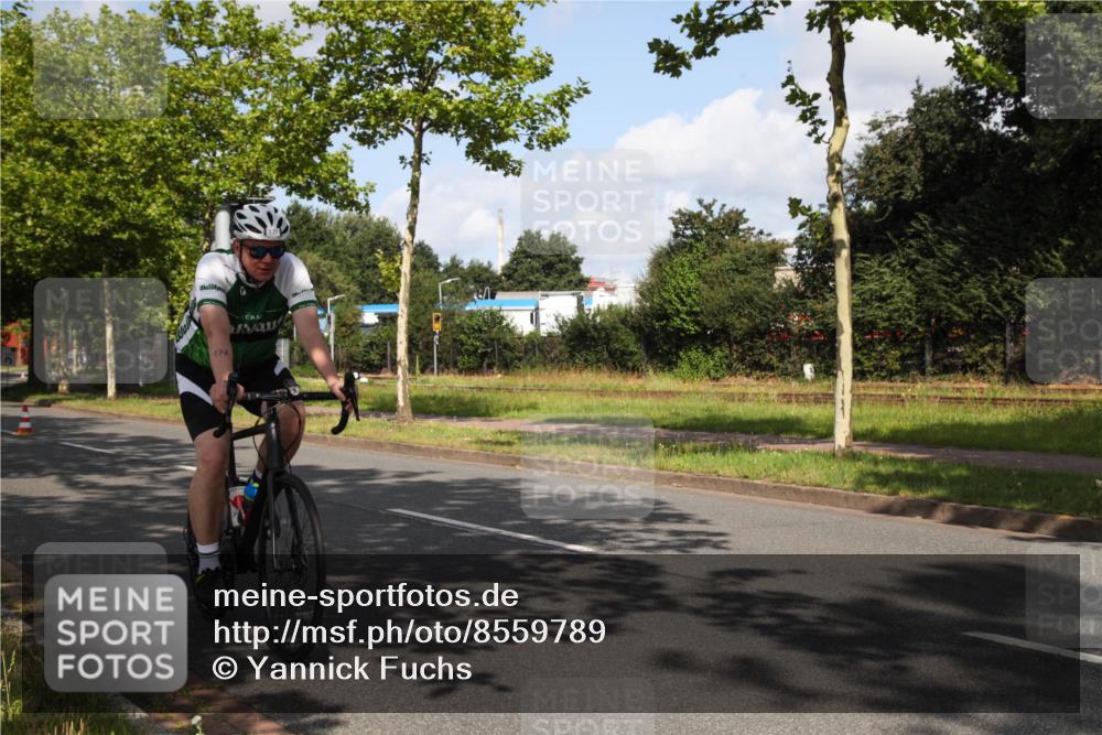 10.08.2025 - GEWOBA Citytriathlon Bremen Yannick Fuchs http://msf.ph/oto/8559789 10.08.2025 11:03:24 Radfahren 27, 55, 175, 177, 189, 415, 496 meine-sportfotos.de