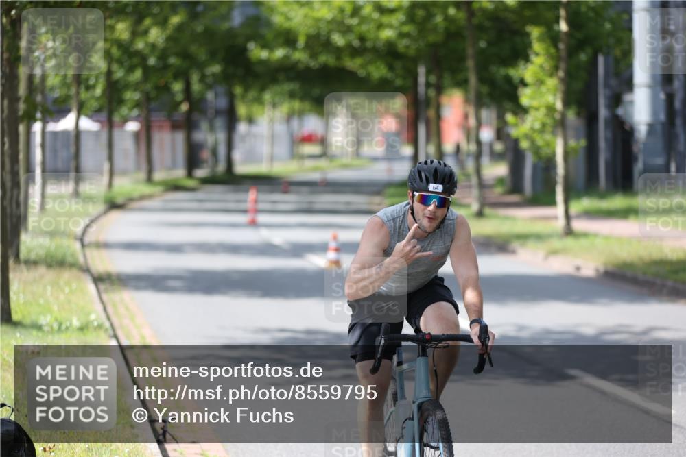 10.08.2025 - GEWOBA Citytriathlon Bremen Yannick Fuchs http://msf.ph/oto/8559795 10.08.2025 14:16:37 Radfahren 31, 57, 63, 64, 121, 144, 152, 173 meine-sportfotos.de
