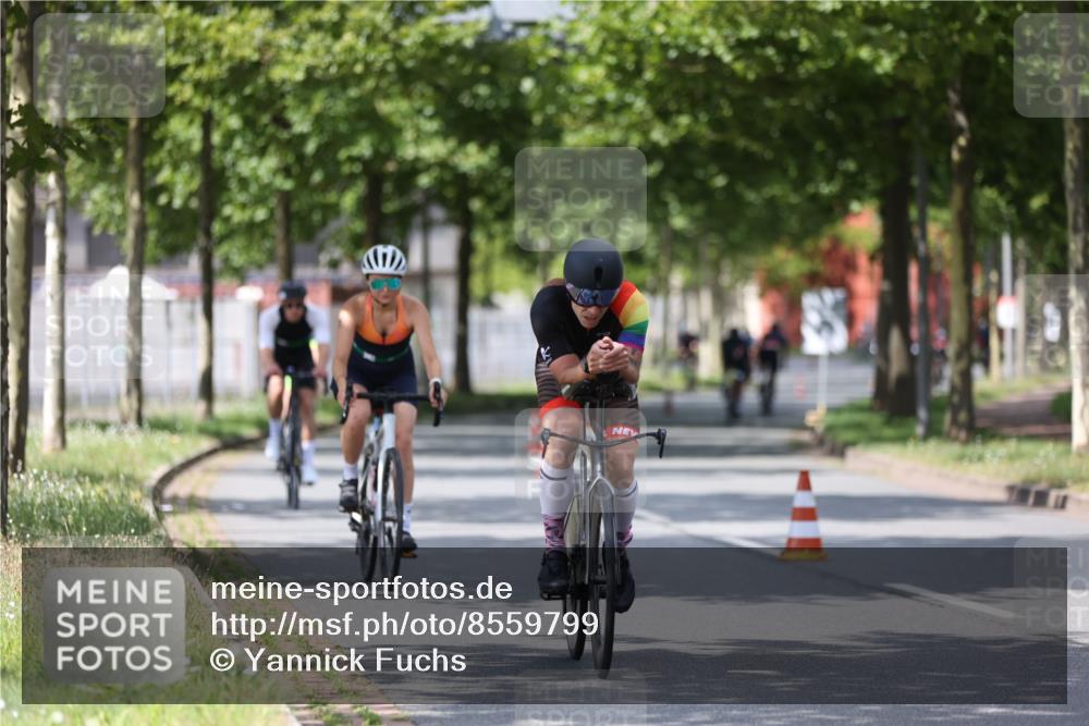 10.08.2025 - GEWOBA Citytriathlon Bremen Yannick Fuchs http://msf.ph/oto/8559799 10.08.2025 12:40:44 Radfahren 606, 672, 723, 785, 802, 829, 848, 870, 879, 921, 1001, 1002, 1024 meine-sportfotos.de