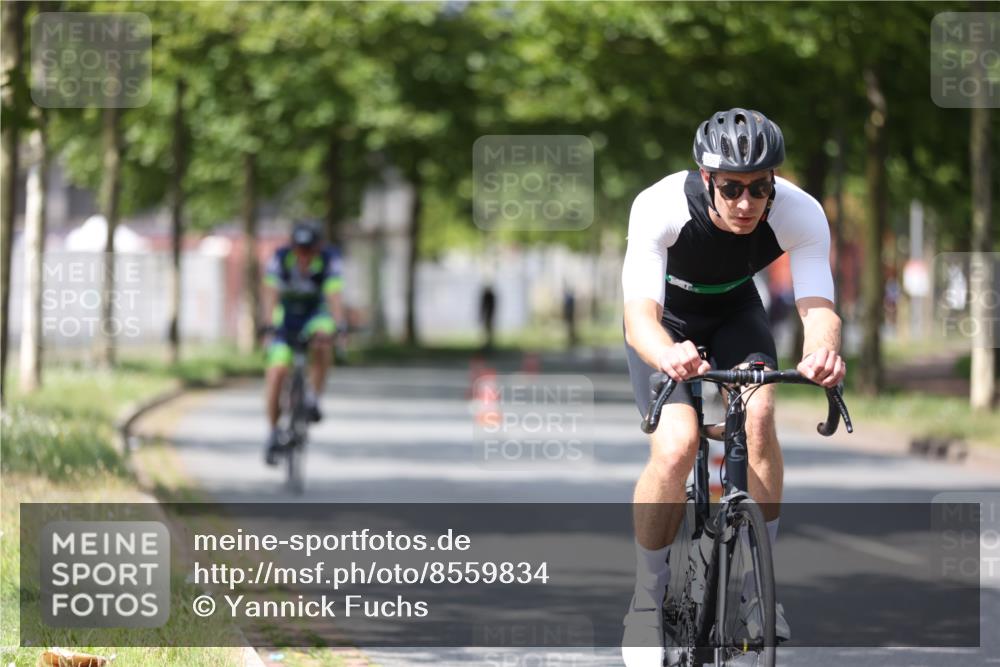 10.08.2025 - GEWOBA Citytriathlon Bremen Yannick Fuchs http://msf.ph/oto/8559834 10.08.2025 12:40:46 Radfahren 606, 672, 785, 802, 829, 848, 921, 1001, 1002, 1024 meine-sportfotos.de
