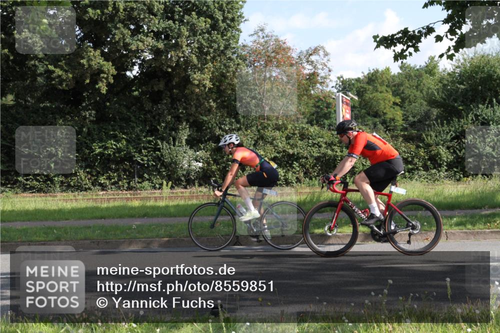 10.08.2025 - GEWOBA Citytriathlon Bremen Yannick Fuchs http://msf.ph/oto/8559851 10.08.2025 10:36:46 Radfahren 115, 397, 447, 497 meine-sportfotos.de