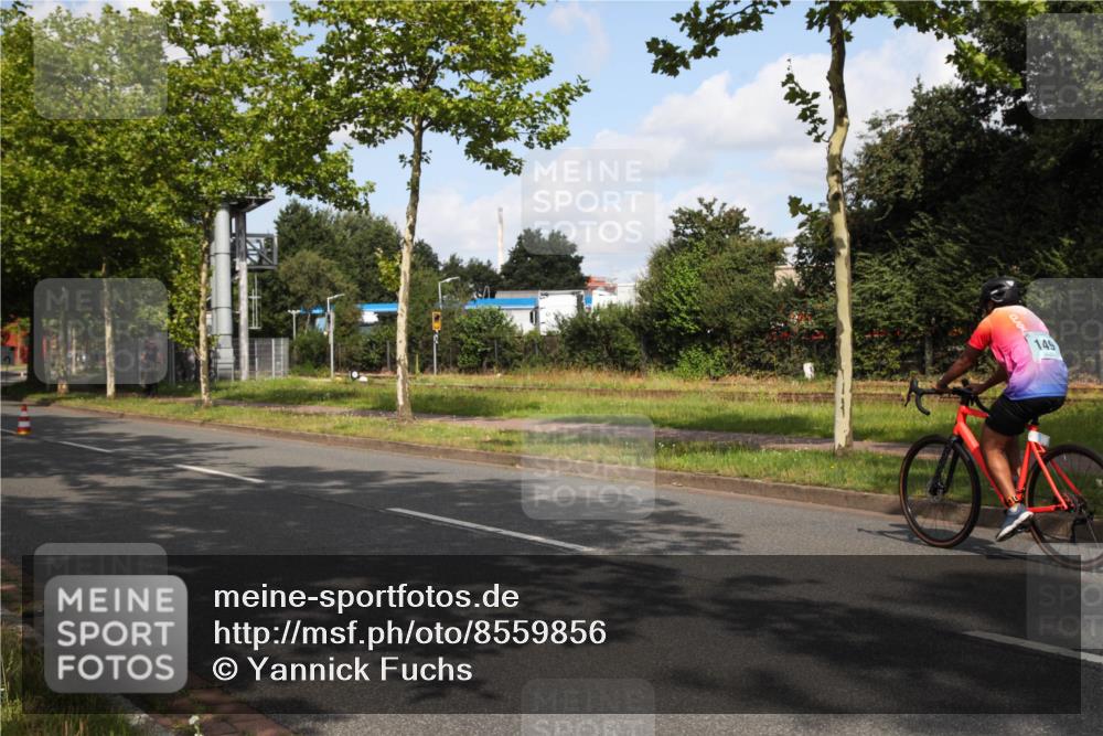 10.08.2025 - GEWOBA Citytriathlon Bremen Yannick Fuchs http://msf.ph/oto/8559856 10.08.2025 11:06:15 Radfahren 17 meine-sportfotos.de