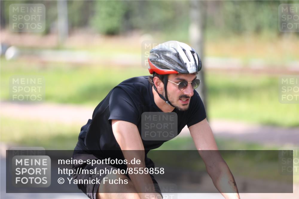 10.08.2025 - GEWOBA Citytriathlon Bremen Yannick Fuchs http://msf.ph/oto/8559858 10.08.2025 14:17:20 Radfahren 58, 136, 164, 304 meine-sportfotos.de