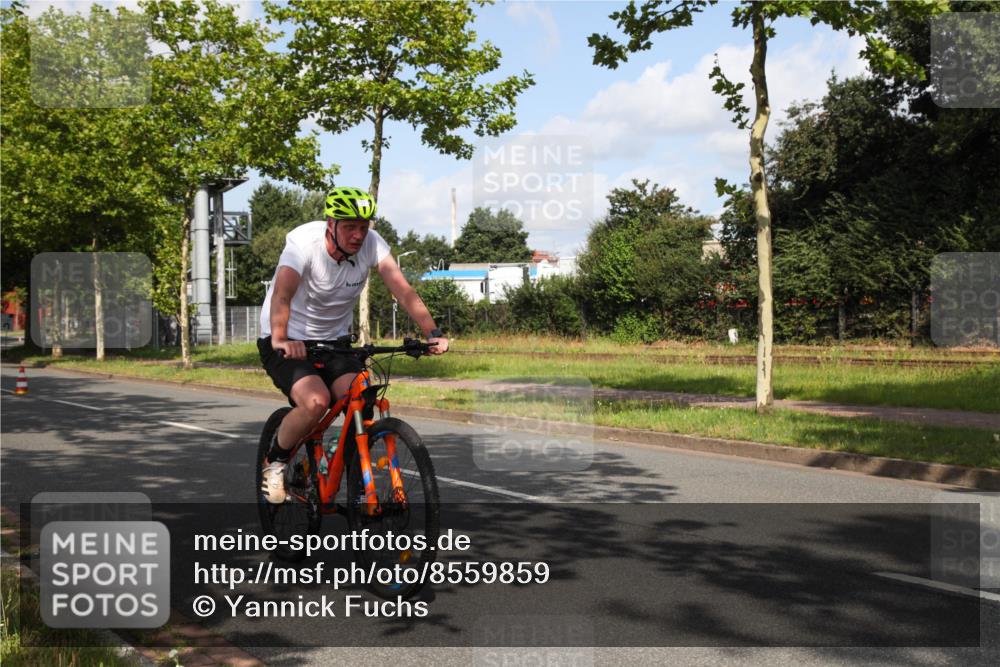 10.08.2025 - GEWOBA Citytriathlon Bremen Yannick Fuchs http://msf.ph/oto/8559859 10.08.2025 11:06:23 Radfahren 17, 171 meine-sportfotos.de