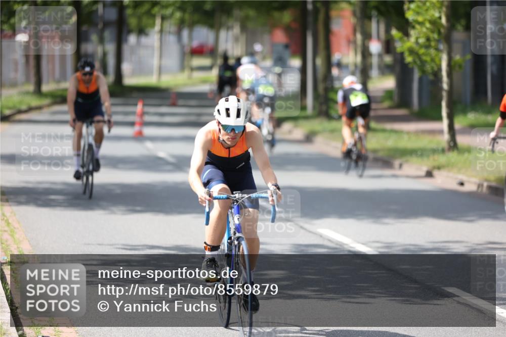 10.08.2025 - GEWOBA Citytriathlon Bremen Yannick Fuchs http://msf.ph/oto/8559879 10.08.2025 14:17:37 Radfahren 4, 127, 304 meine-sportfotos.de