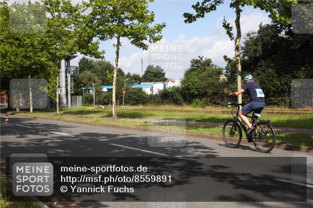 10.08.2025 - GEWOBA Citytriathlon Bremen Yannick Fuchs http://msf.ph/oto/8559891 10.08.2025 11:10:54 Radfahren 465 meine-sportfotos.de