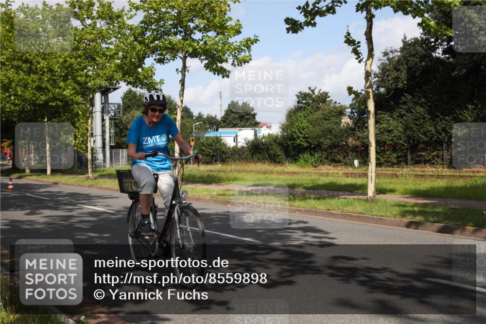 10.08.2025 - GEWOBA Citytriathlon Bremen Yannick Fuchs http://msf.ph/oto/8559898 10.08.2025 11:11:21 Radfahren 51 meine-sportfotos.de