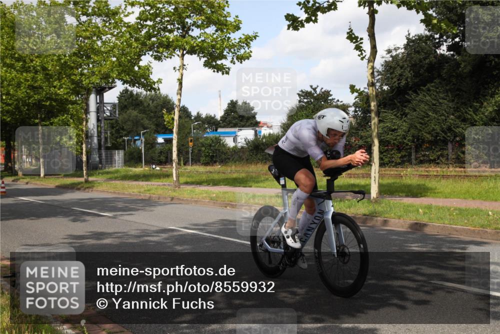 10.08.2025 - GEWOBA Citytriathlon Bremen Yannick Fuchs http://msf.ph/oto/8559932 10.08.2025 11:56:30 Radfahren 557 meine-sportfotos.de