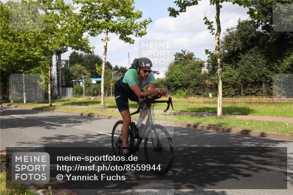 10.08.2025 - GEWOBA Citytriathlon Bremen Yannick Fuchs http://msf.ph/oto/8559944 10.08.2025 11:57:23 Radfahren 733 meine-sportfotos.de