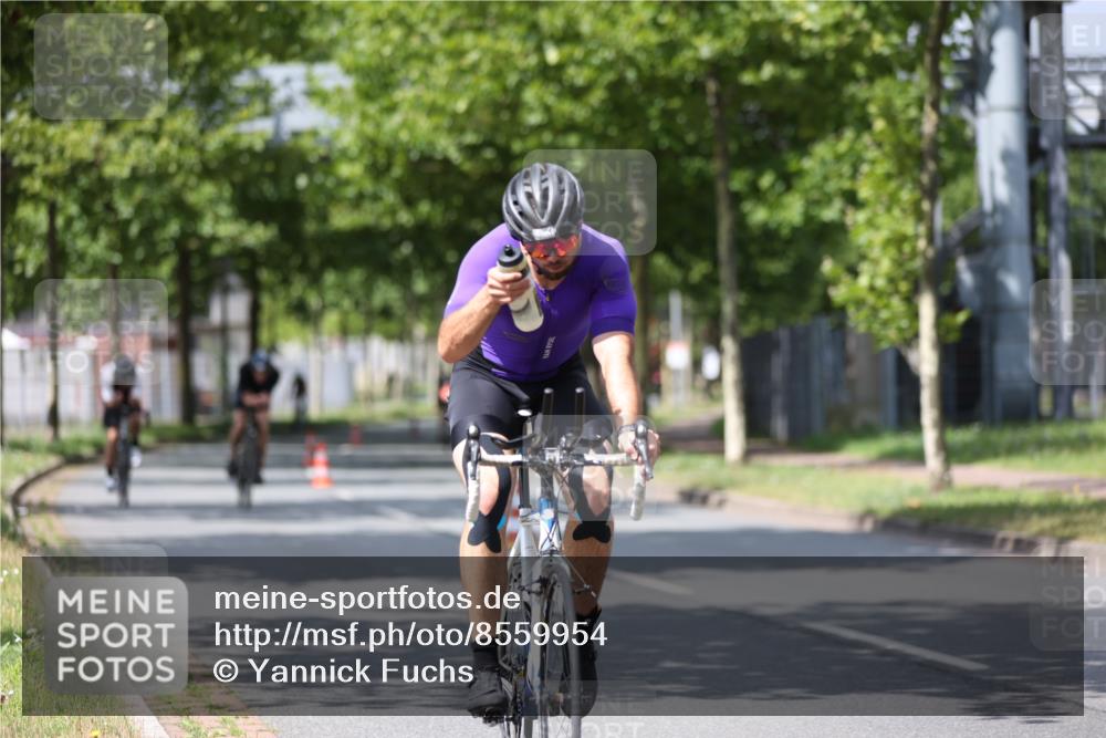 10.08.2025 - GEWOBA Citytriathlon Bremen Yannick Fuchs http://msf.ph/oto/8559954 10.08.2025 12:41:07 Radfahren 568, 650, 660, 665, 755, 785, 803, 830, 934, 1001, 1023 meine-sportfotos.de