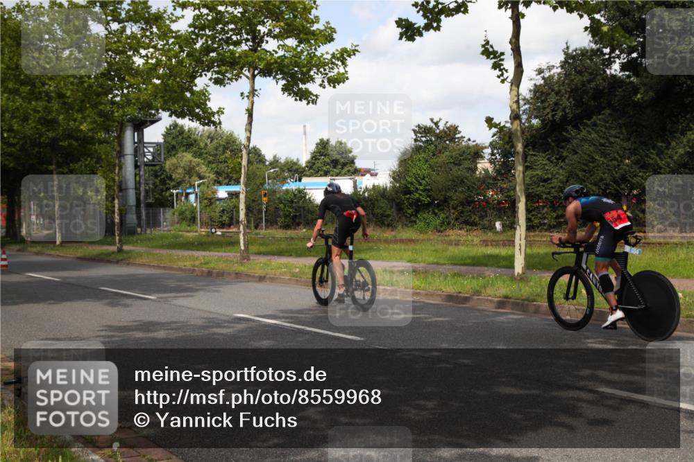 10.08.2025 - GEWOBA Citytriathlon Bremen Yannick Fuchs http://msf.ph/oto/8559968 10.08.2025 11:59:19 Radfahren  meine-sportfotos.de