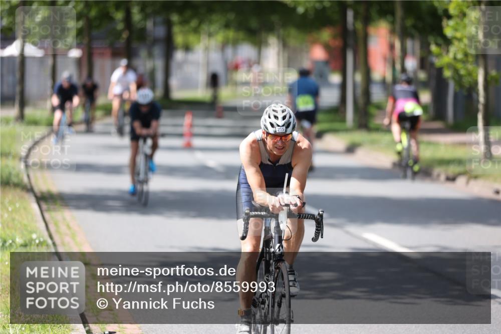 10.08.2025 - GEWOBA Citytriathlon Bremen Yannick Fuchs http://msf.ph/oto/8559993 10.08.2025 14:18:23 Radfahren 47, 75, 94, 100, 131, 147, 255, 295 meine-sportfotos.de