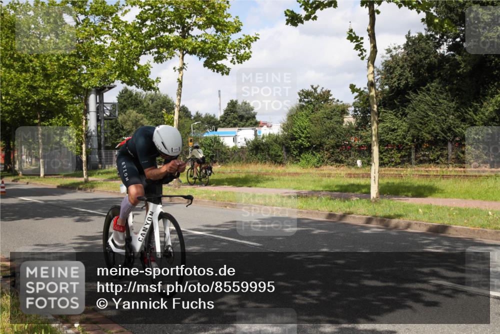 10.08.2025 - GEWOBA Citytriathlon Bremen Yannick Fuchs http://msf.ph/oto/8559995 10.08.2025 12:00:55 Radfahren 579 meine-sportfotos.de