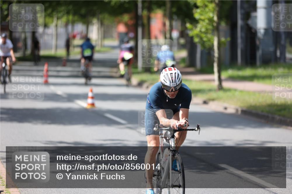 10.08.2025 - GEWOBA Citytriathlon Bremen Yannick Fuchs http://msf.ph/oto/8560014 10.08.2025 14:18:24 Radfahren 47, 75, 94, 100, 131, 147, 255, 295 meine-sportfotos.de