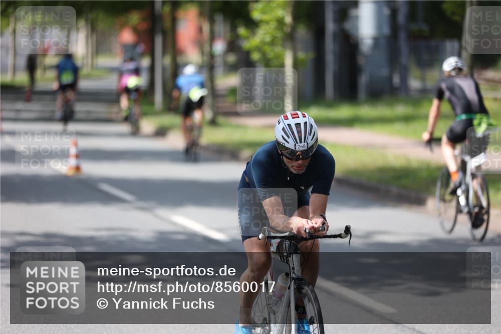 10.08.2025 - GEWOBA Citytriathlon Bremen Yannick Fuchs http://msf.ph/oto/8560017 10.08.2025 14:18:24 Radfahren 47, 75, 94, 100, 131, 147, 255, 295 meine-sportfotos.de