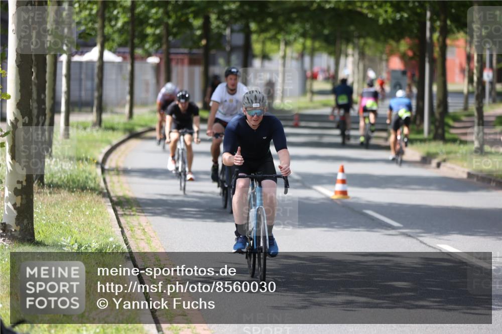 10.08.2025 - GEWOBA Citytriathlon Bremen Yannick Fuchs http://msf.ph/oto/8560030 10.08.2025 14:18:25 Radfahren 47, 75, 94, 100, 131, 147, 255, 295 meine-sportfotos.de