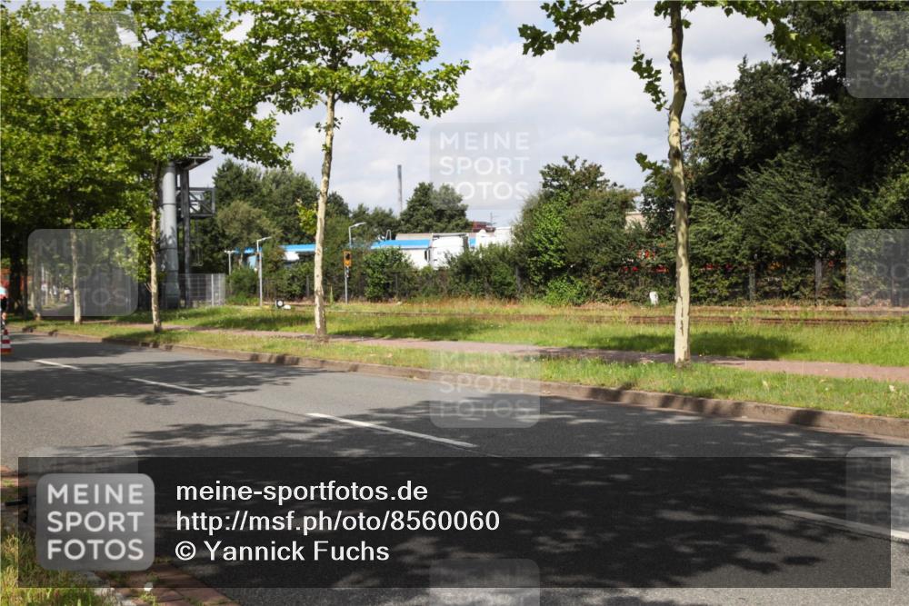 10.08.2025 - GEWOBA Citytriathlon Bremen Yannick Fuchs http://msf.ph/oto/8560060 10.08.2025 12:01:15 Radfahren  meine-sportfotos.de