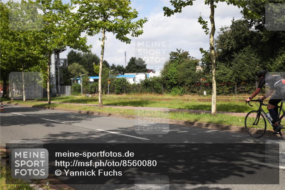 10.08.2025 - GEWOBA Citytriathlon Bremen Yannick Fuchs http://msf.ph/oto/8560080 10.08.2025 12:01:22 Radfahren  meine-sportfotos.de
