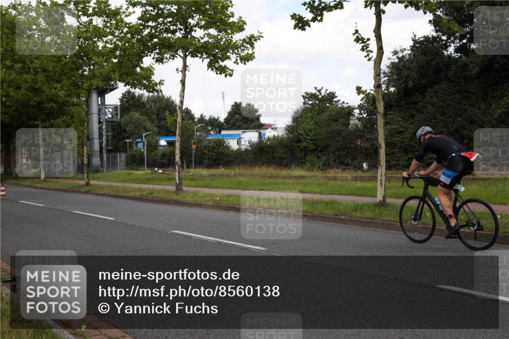 10.08.2025 - GEWOBA Citytriathlon Bremen Yannick Fuchs http://msf.ph/oto/8560138 10.08.2025 12:02:55 Radfahren 556, 566, 637 meine-sportfotos.de