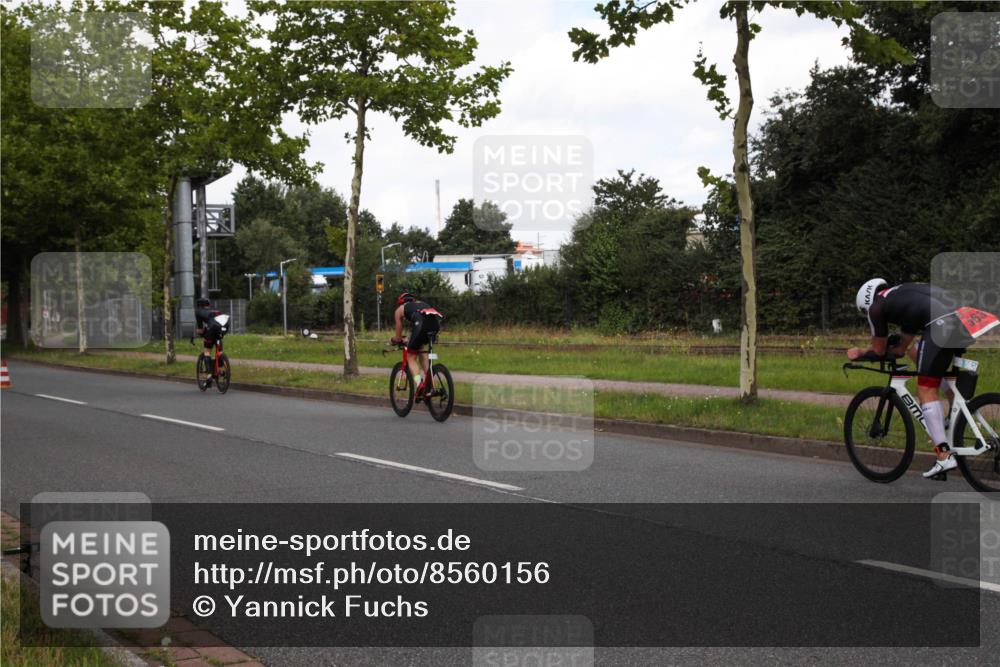 10.08.2025 - GEWOBA Citytriathlon Bremen Yannick Fuchs http://msf.ph/oto/8560156 10.08.2025 12:03:11 Radfahren 556, 739 meine-sportfotos.de