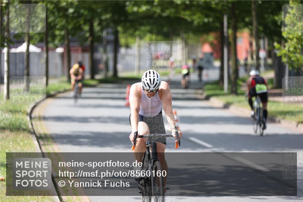 10.08.2025 - GEWOBA Citytriathlon Bremen Yannick Fuchs http://msf.ph/oto/8560160 10.08.2025 14:18:35 Radfahren 30, 47, 50, 75, 81, 94, 100, 131, 147, 255, 314 meine-sportfotos.de