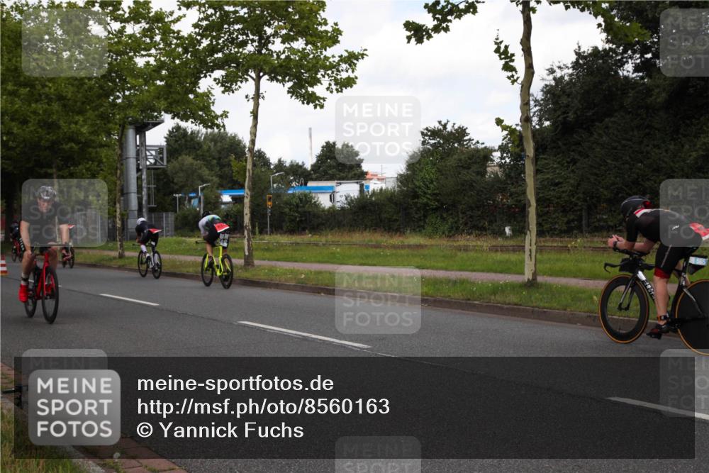 10.08.2025 - GEWOBA Citytriathlon Bremen Yannick Fuchs http://msf.ph/oto/8560163 10.08.2025 12:03:12 Radfahren 556, 739 meine-sportfotos.de