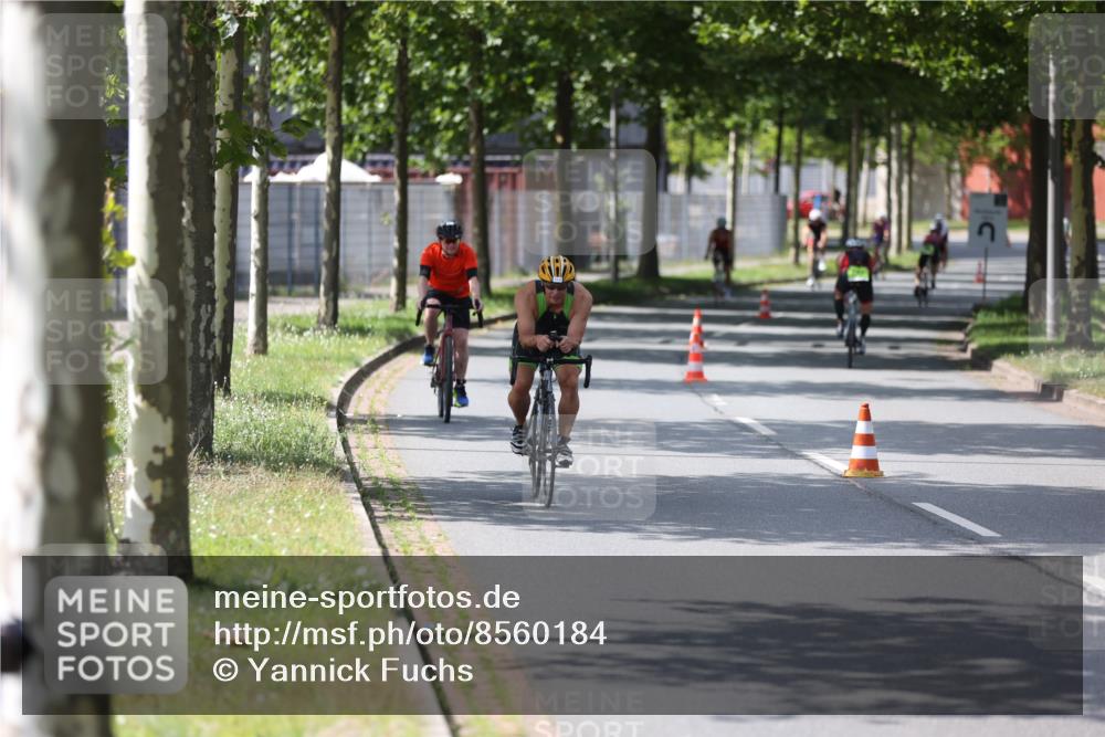 10.08.2025 - GEWOBA Citytriathlon Bremen Yannick Fuchs http://msf.ph/oto/8560184 10.08.2025 14:18:38 Radfahren 30, 47, 50, 81, 94, 100, 106, 131, 147, 255, 314 meine-sportfotos.de