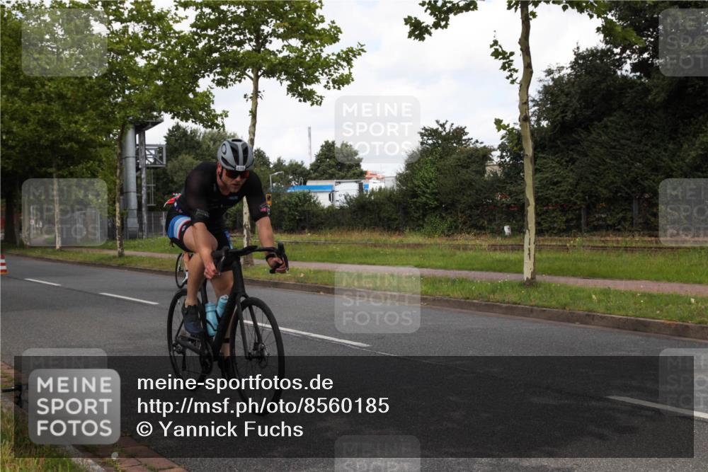 10.08.2025 - GEWOBA Citytriathlon Bremen Yannick Fuchs http://msf.ph/oto/8560185 10.08.2025 12:03:46 Radfahren 639, 662, 665 meine-sportfotos.de