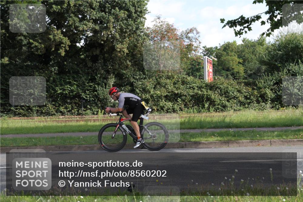 10.08.2025 - GEWOBA Citytriathlon Bremen Yannick Fuchs http://msf.ph/oto/8560202 10.08.2025 10:37:50 Radfahren 49, 69, 123, 219, 375, 402, 458, 474, 485, 501 meine-sportfotos.de