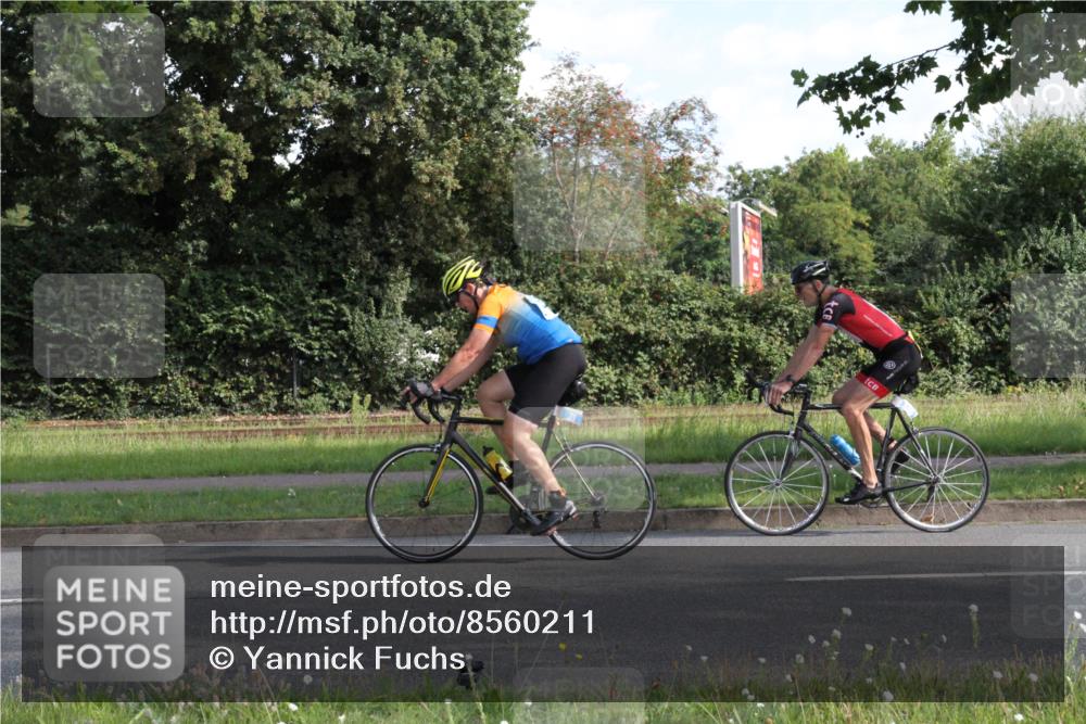 10.08.2025 - GEWOBA Citytriathlon Bremen Yannick Fuchs http://msf.ph/oto/8560211 10.08.2025 10:37:51 Radfahren 49, 69, 123, 375, 402, 458, 474, 501 meine-sportfotos.de