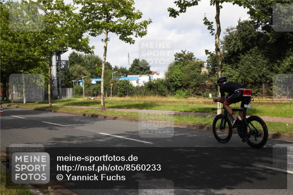 10.08.2025 - GEWOBA Citytriathlon Bremen Yannick Fuchs http://msf.ph/oto/8560233 10.08.2025 12:04:31 Radfahren 572, 719, 734 meine-sportfotos.de