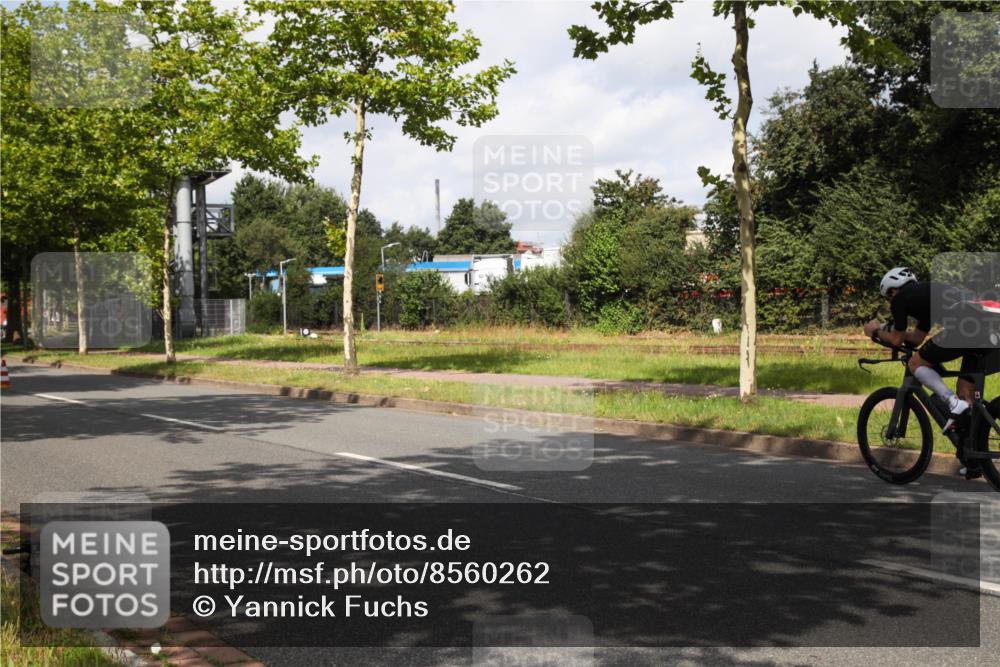 10.08.2025 - GEWOBA Citytriathlon Bremen Yannick Fuchs http://msf.ph/oto/8560262 10.08.2025 12:05:10 Radfahren 690, 701, 841 meine-sportfotos.de