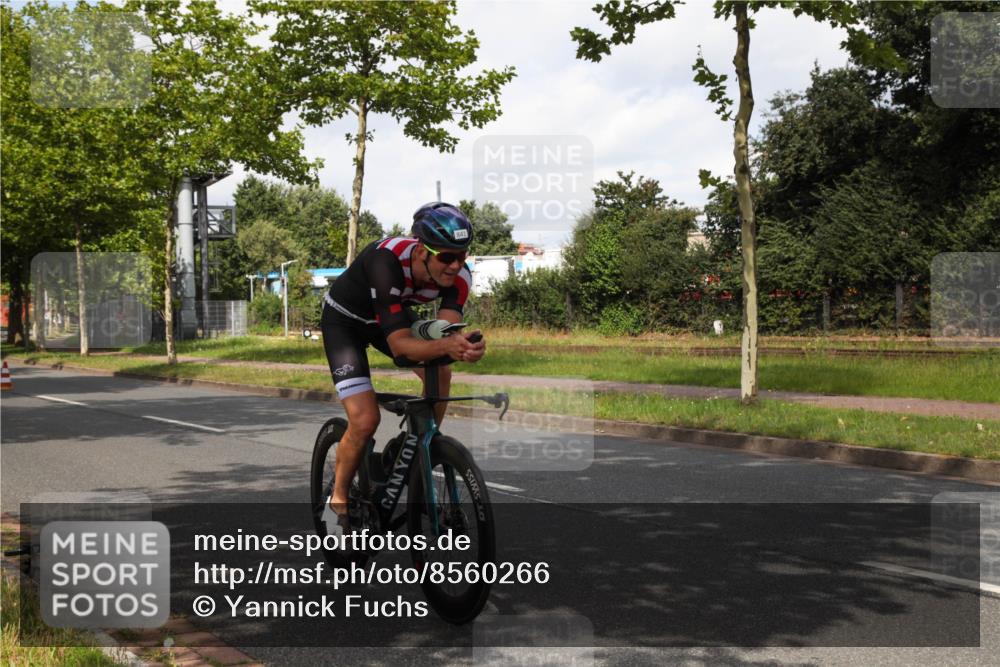 10.08.2025 - GEWOBA Citytriathlon Bremen Yannick Fuchs http://msf.ph/oto/8560266 10.08.2025 12:05:17 Radfahren 606, 701, 841 meine-sportfotos.de